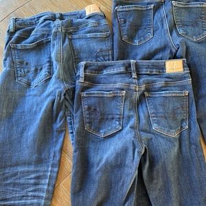 3 pairs of American eagle jeans